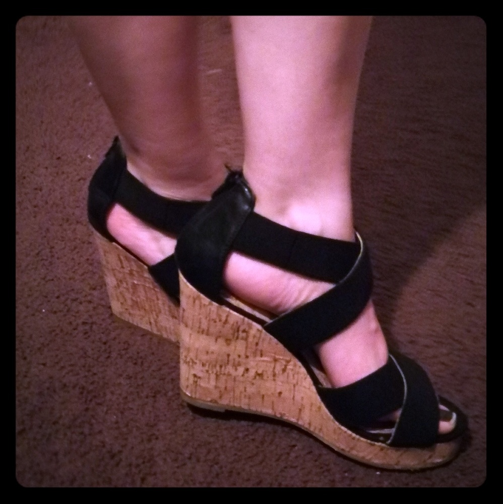 NY&Co black wedge